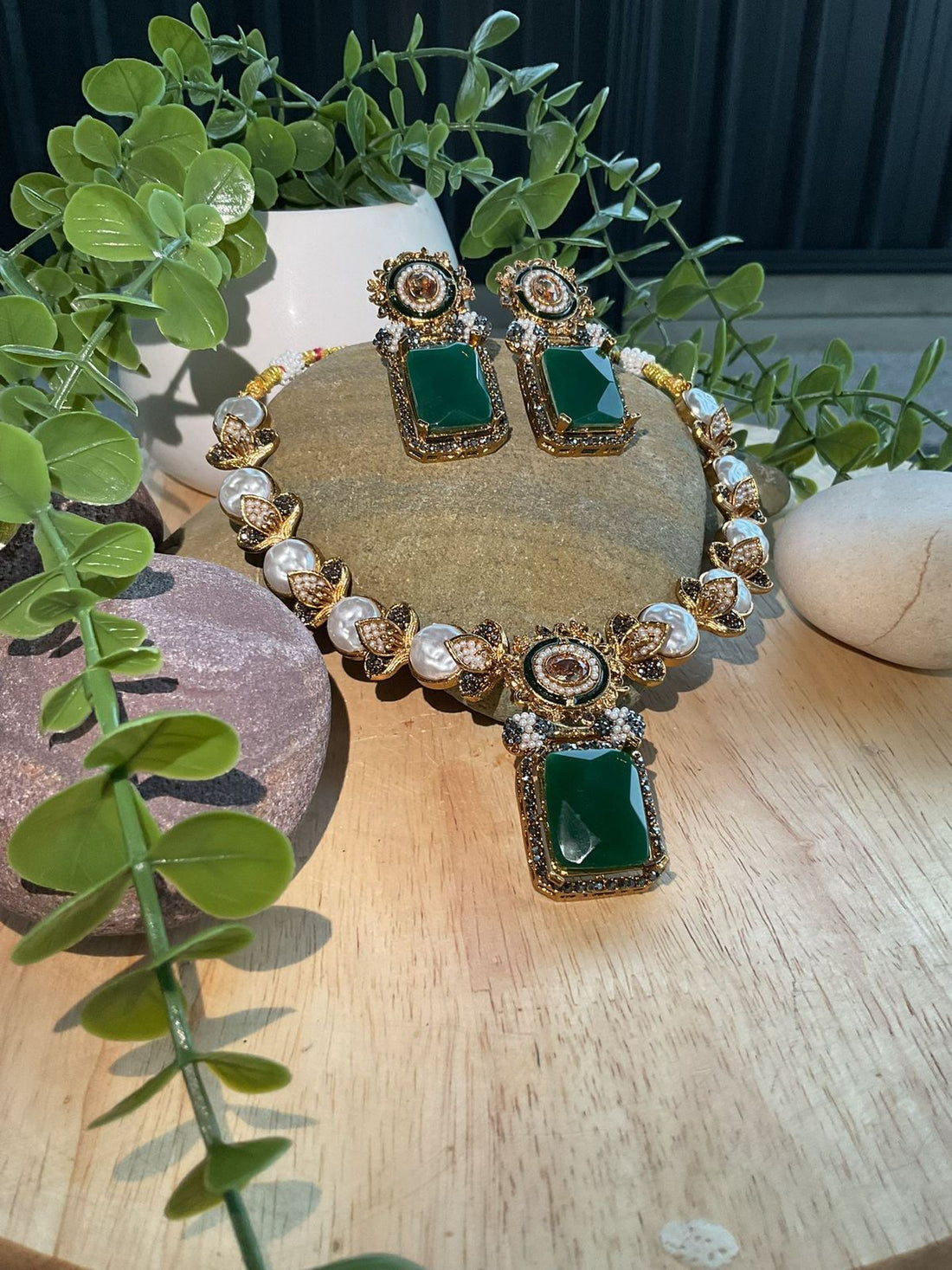 Emerald Royale Set (Green Set)